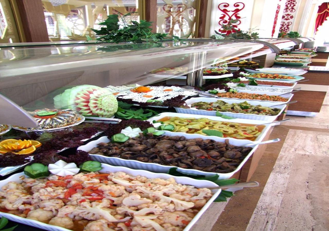 Golden Sunset Hotel&Spa Kemer Exterior foto A buffet