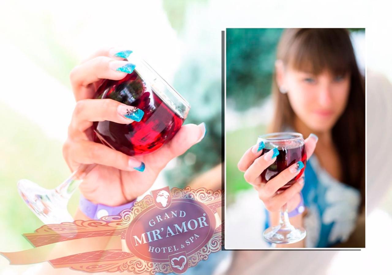 Golden Sunset Hotel&Spa Kemer Exterior foto A glass of Miramar wine