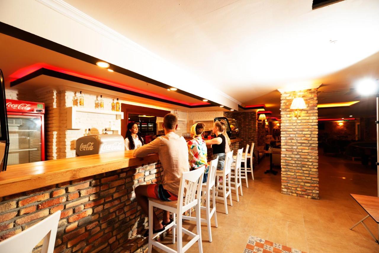 Golden Sunset Hotel&Spa Kemer Exterior foto Restaurant in Belgrade